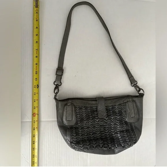 Sundance- Gray Woven Leather Handbag - Picture 5 of 7